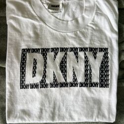 DKNY Retro 90s Logo Large Tshirt