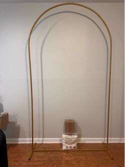 Arches with Beige/White Covers