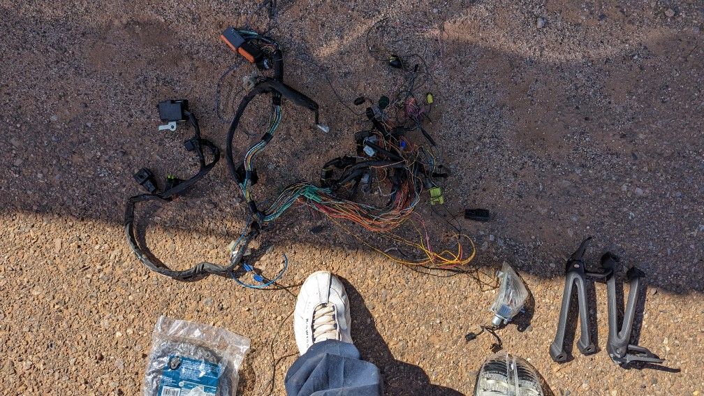 2007 Suzuki GSX R600  Parts. Selling Everything In Pics. Also Have 2 Sets Front And Rear Brake Pads And Discs Brand New.