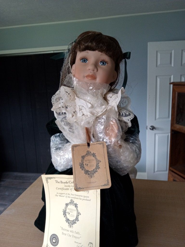 Boyds Collection Yesterdays Child With COA 