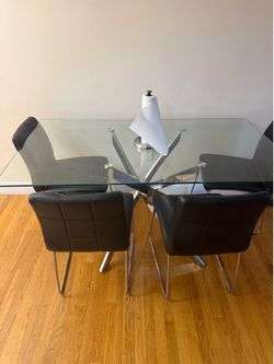 🚛 MOVING SALE! Dining Set, Clothing Racks, Camera & More