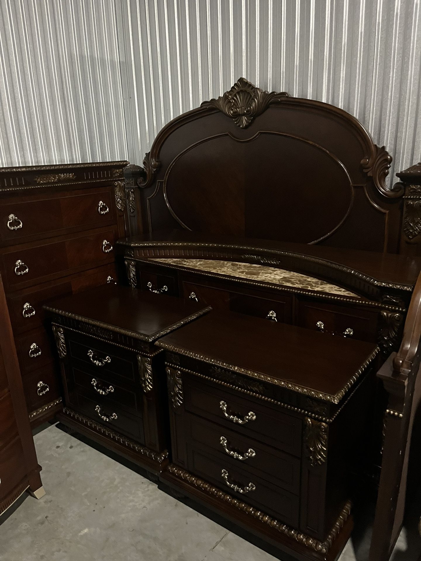 King And Queen Bedroom Sets (each Set Has A Different Price)