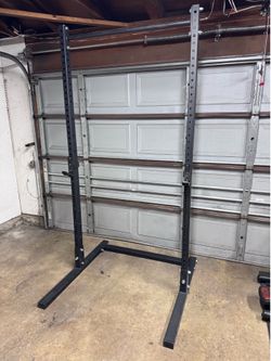 Titan Fitness T3 Squat Stand
