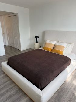 City Furniture Queen sized bed frame - cream/beige Boucle Fabric