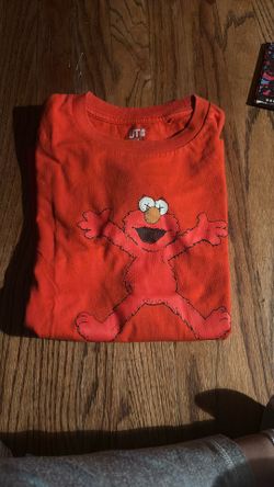 9-10  Kaws T Shirt Elmo 