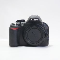 Nikon D3100 14.2MP Digital SLR DSLR Camera