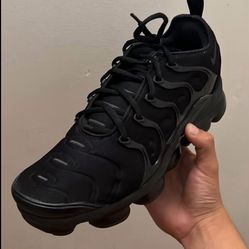 Air Vapor Maxes Plus
