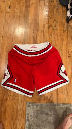 Mitchell & Ness Chicago Bulls Men's Red Shorts! (XL)!