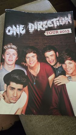 One Direction tour book + live tour dvd