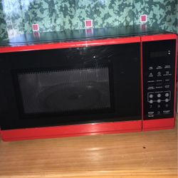 700 Watts Red Microwave 