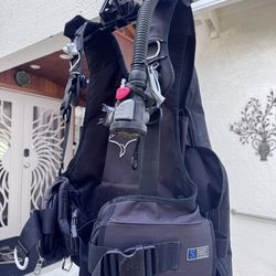 Scubapro Knighthawk BCD w/Air2 inflator