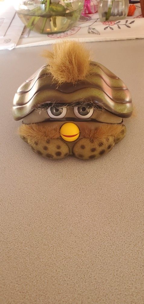 Hasbro Rare Furby Coral claim Green Shelby