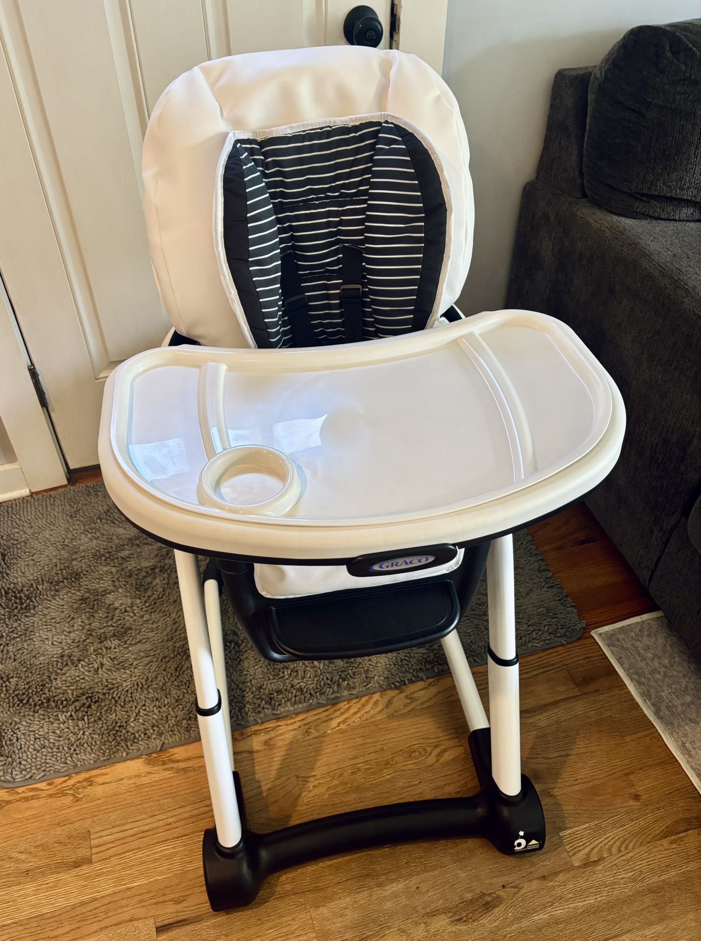 Graco Blossom 6-in-1 Convertible High Chair with Booster Seat