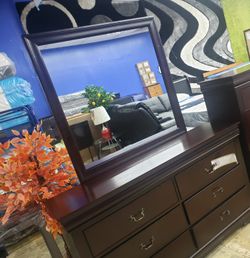 Dresser color cherry