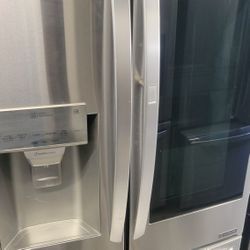 LG REFRIGERATOR WITH INSTAVIEW DOOR FEATURE AND NEW COMPRESSOR INSTALLED WORKS GREAT CAN DELIVER