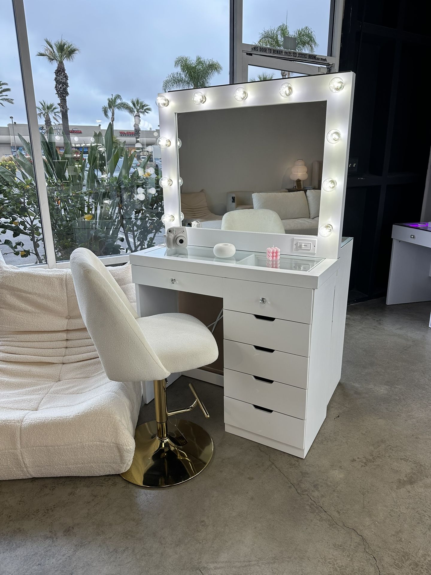 Vanity Room — Vanity Mirror Set with Desk & Dresser with Mirror WAREHOUSE SALE