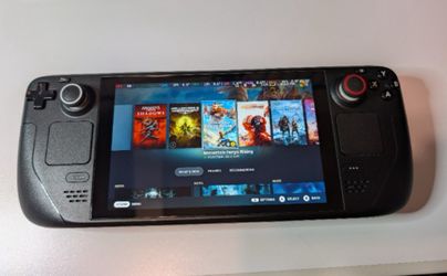 Steam deck 256gb + case and hdmi adapter