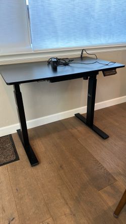 40” Adjustable Standing Desk