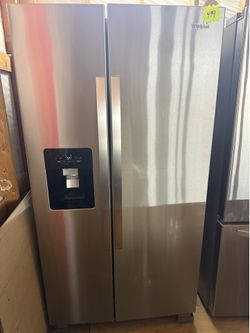 Refrigerador available