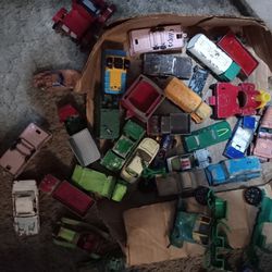 A Lot Of Vintage Hot wheel Cars / Toy Vehicle 