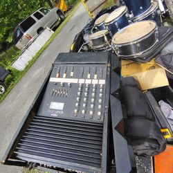Yamaha EM 1400 Mixer