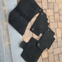 Audi   Q5 Mats Never Used 