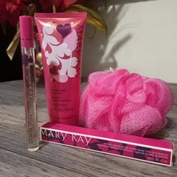 Mary Kay Romantic Petals Set Limited Edition Discontinued NEW!!!