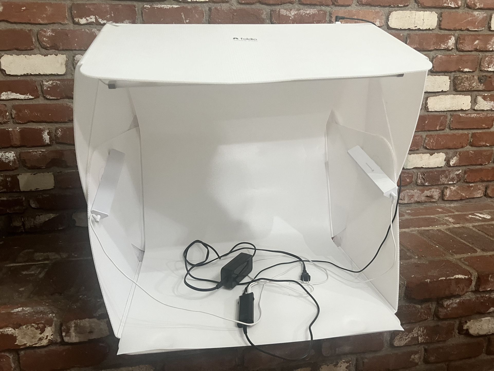 Foldio3 + Extra Lights (25inch Lightbox for Product Photography with Halo Bars / 25" x 25"/ Portable Studio, Dimmable LED Chips, CRI 97+, Background S