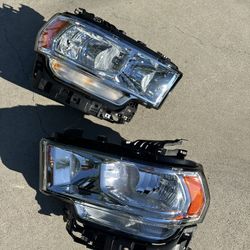 Dodge Ram Headlights New 19-24