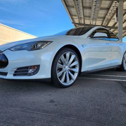 2013 Tesla Model S $23k