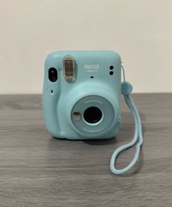 Fujifilm Instax Mini Instant Camera – Light Blue