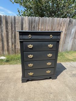 Dresser 39”W x 19”D x 52”H