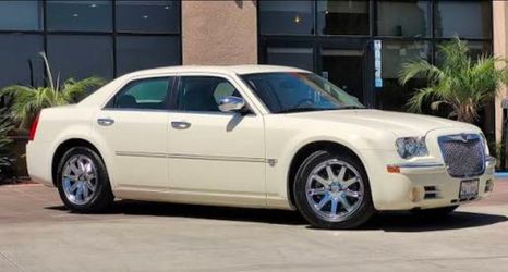 Chrysler 300c hemi part out