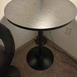 3 Set height chairs with table