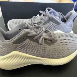 Adidas alphabounce+ u, Size 12M