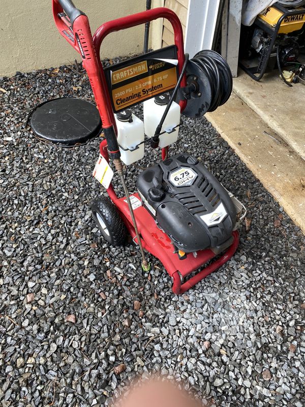 Craftsman Briggs and Stratton 6.75hp 2500 psi pressure washer for Sale