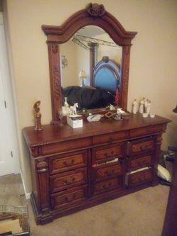 Dresser
