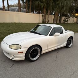 2000 Mazda Miata