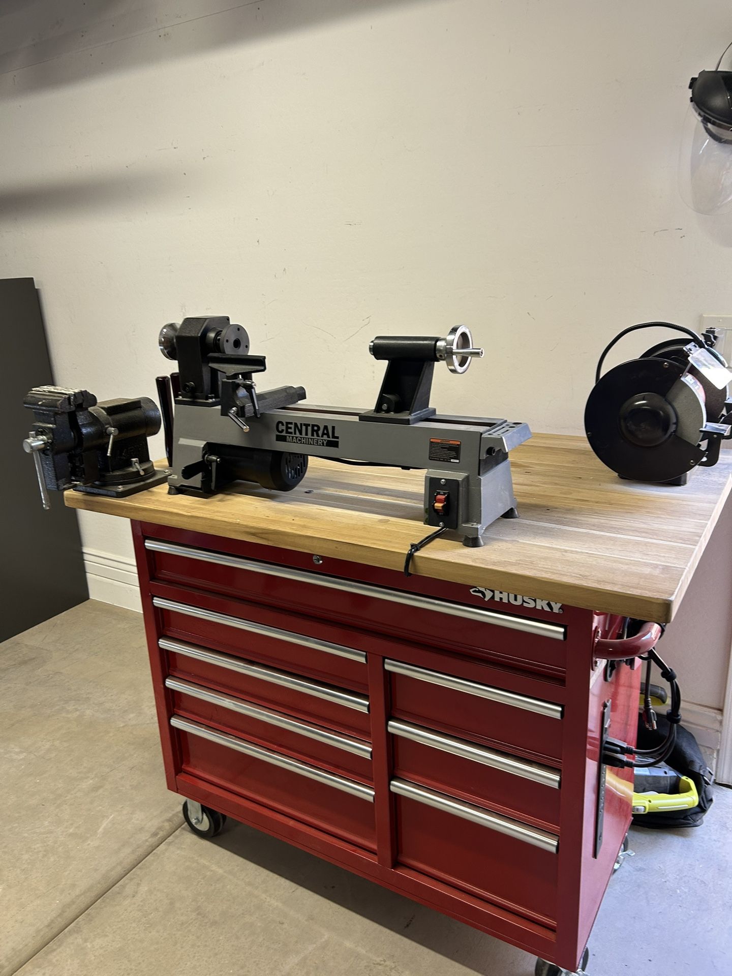 Husky 42”, 8 drawer mobile work bench