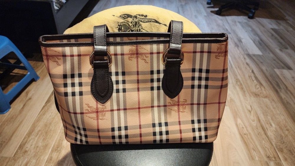 Burberry Haymarket Check Regent Medium Tote