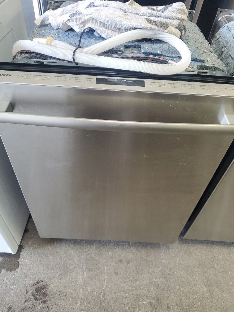 Bosh dishwasher extra nice works perfect