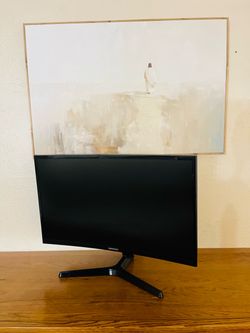 Curved Computer Monitor 🖥️