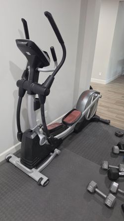 Elliptical Trainer Machine