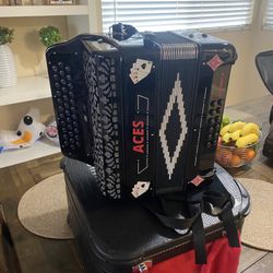 accordion hohner ACES  MI
