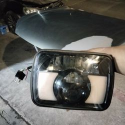 2 Led Lights