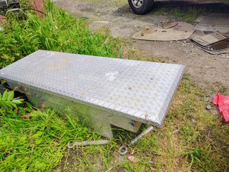 Tool box for 2004 frontier
