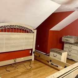 King Bedroom Set