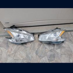 2009 - 2014 NISSAN MAXIMA RIGHT / LEFT
HEADLIGHT SET PAIR GENUINE USED OEM.
AA2