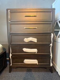 Dark Brown 5-Drawer Tall Chest Dresser，$450