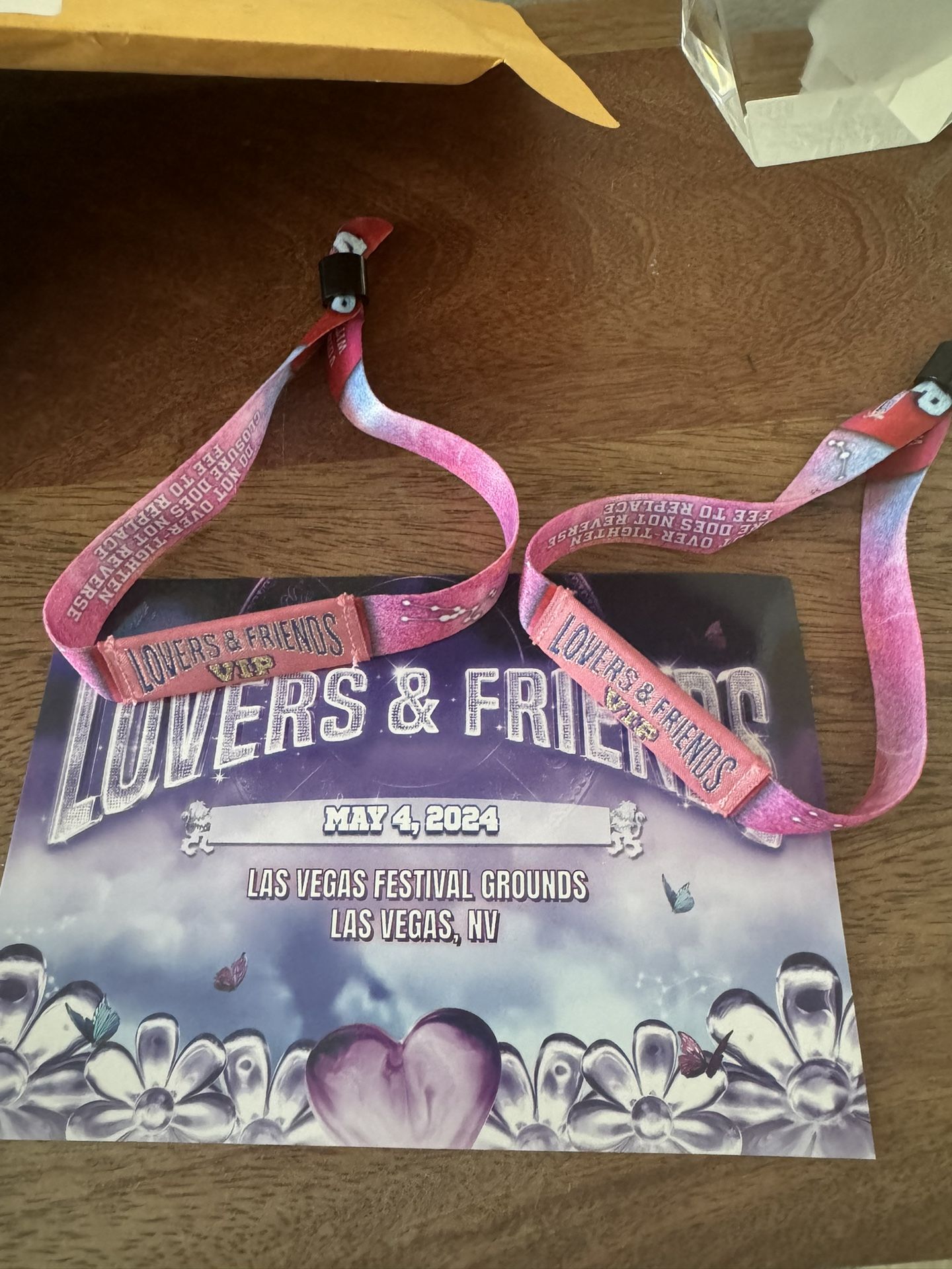 VIP WRISTBANDS LOVERS AND FRIENDS 2024